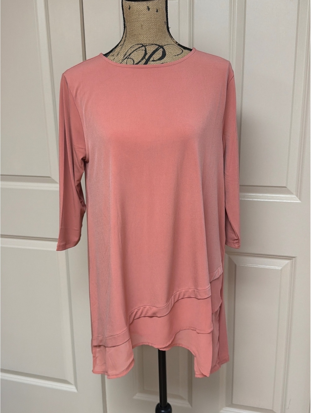 224: Zenana Outfitters Women's Long Sleeve Tunic Top - Large